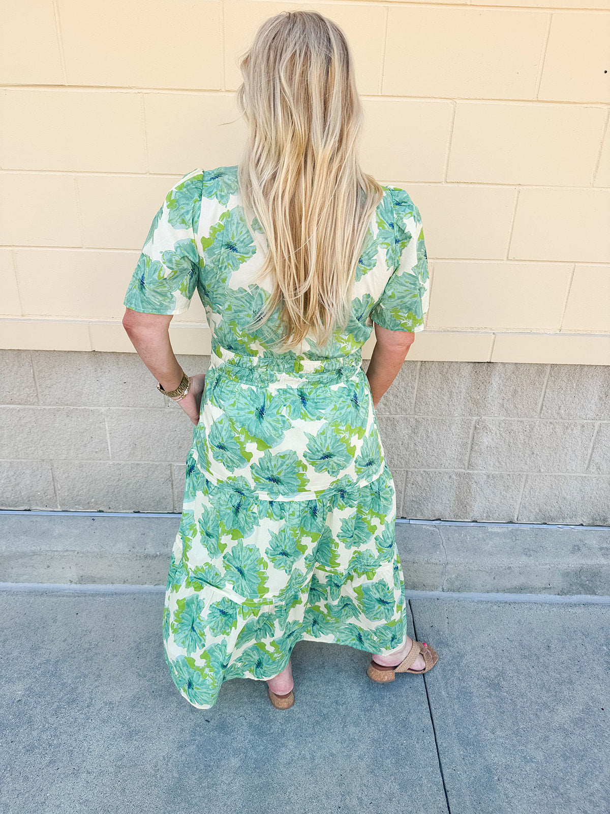 Midi-length dress with half sleeves, pintuck details, and a flattering elastic waist, designed in a lightweight fabric for summer styling