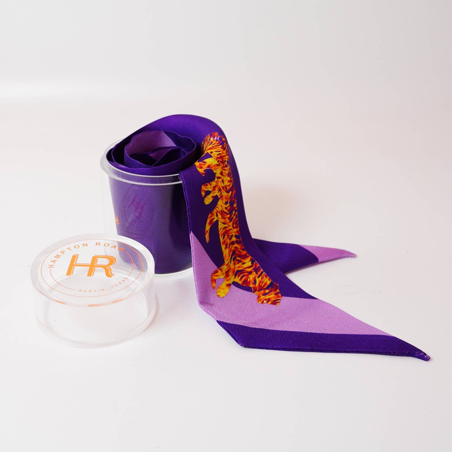 [Hampton Road] Violet Roar Twilly Scarf