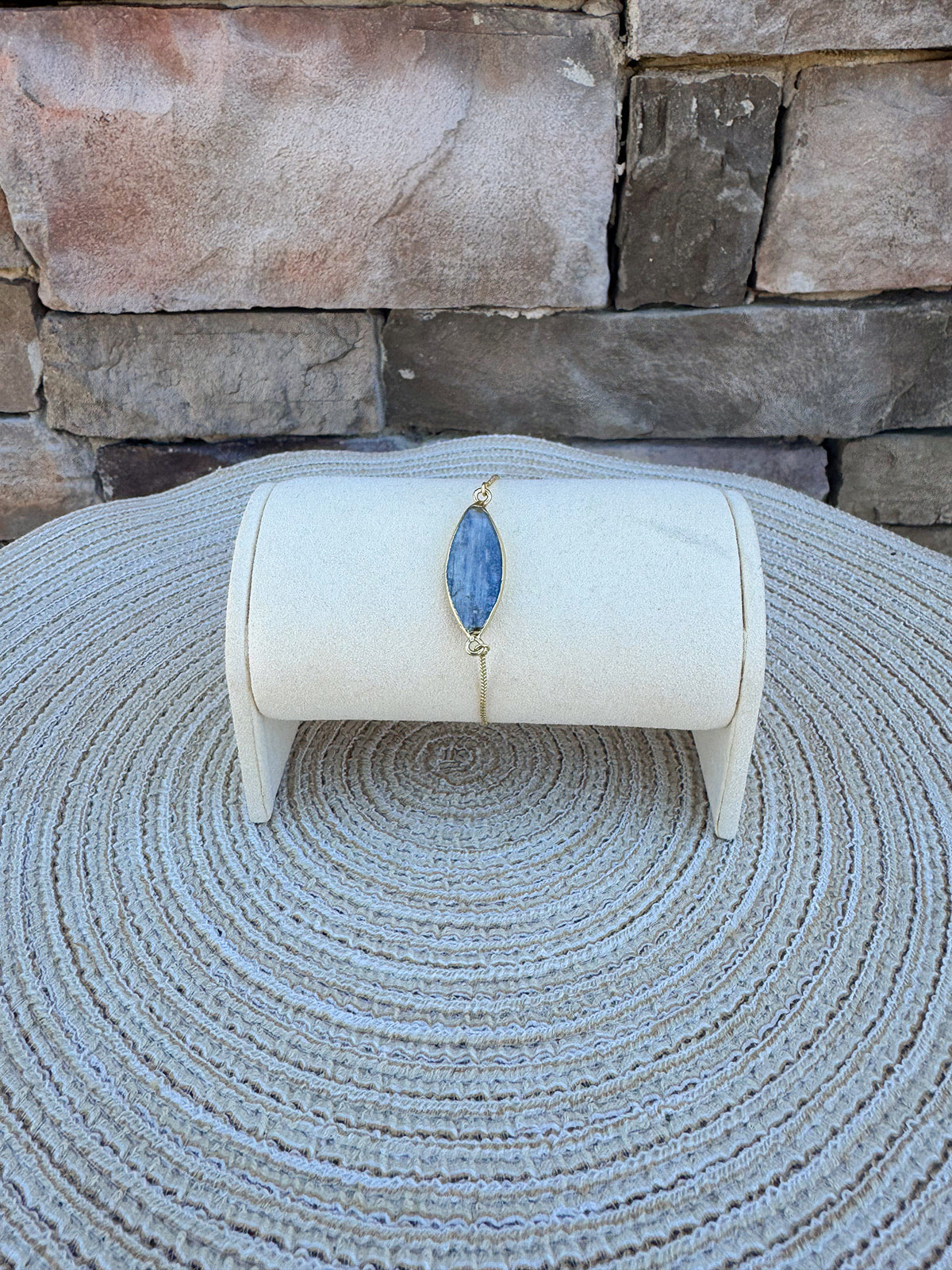 [Easton Elle] Marquise Adjustable Slider Bracelet in Blue Kyanite- The Pink Pineapple 850