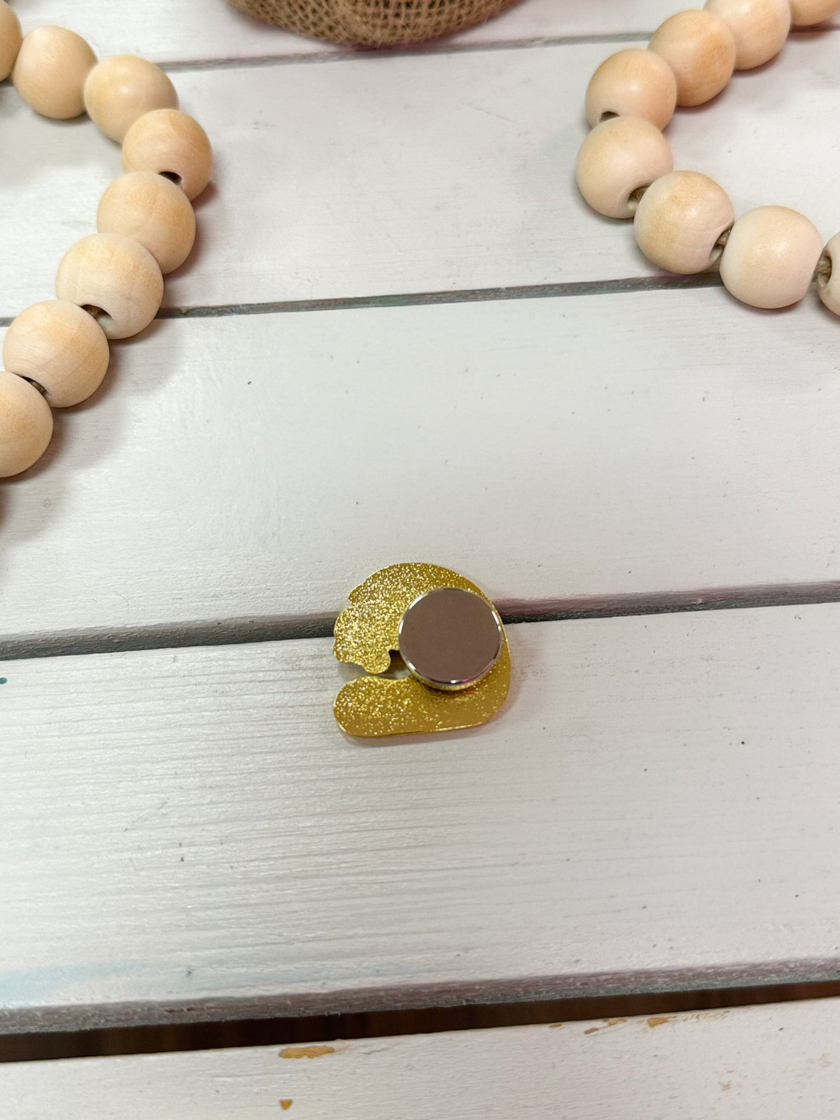 Emerald Coast Wave Needle Minder- The Pink Pineapple 850
