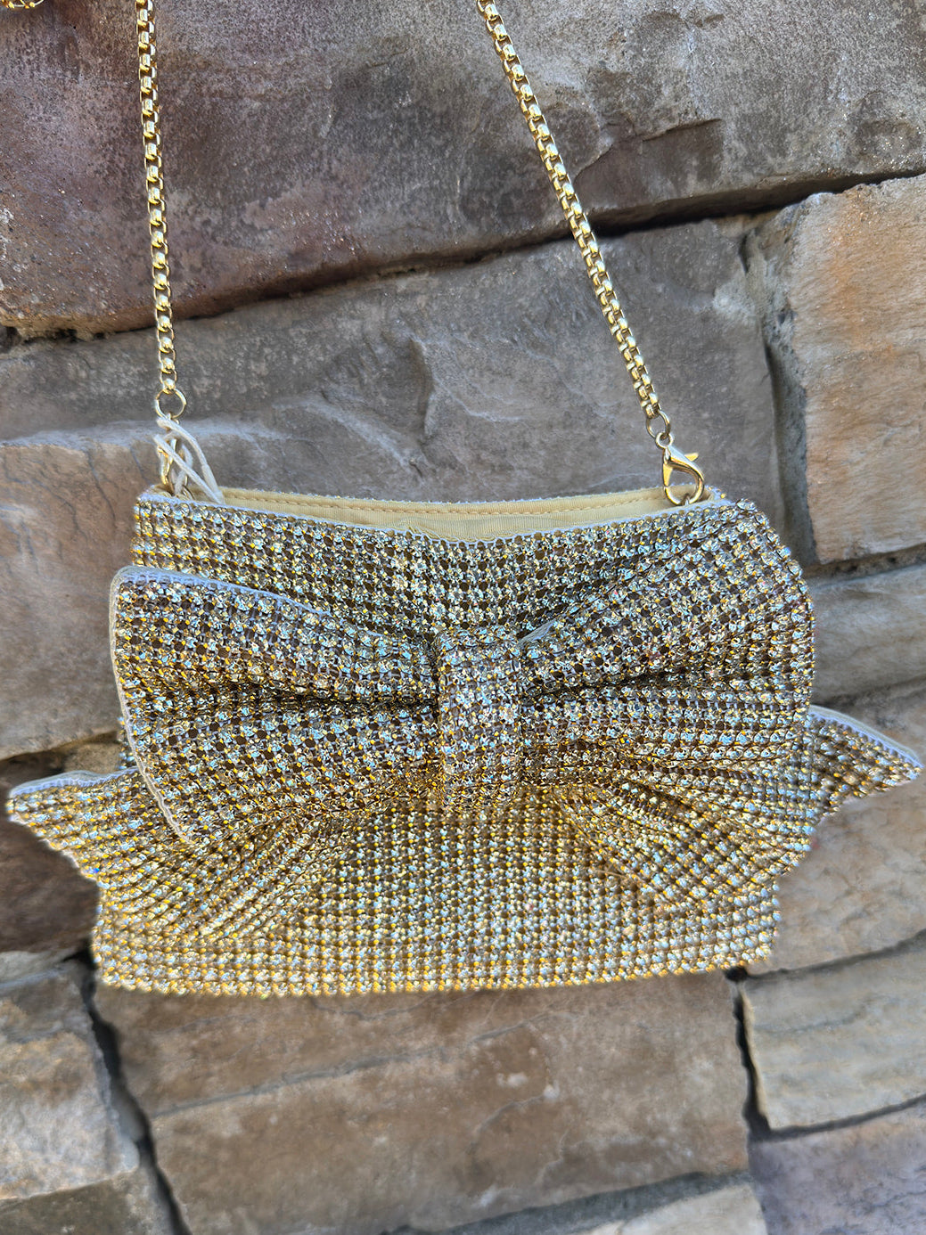 Golden Hour Gemstone Bow Crossbody Bag - The Pink Pineapple 850