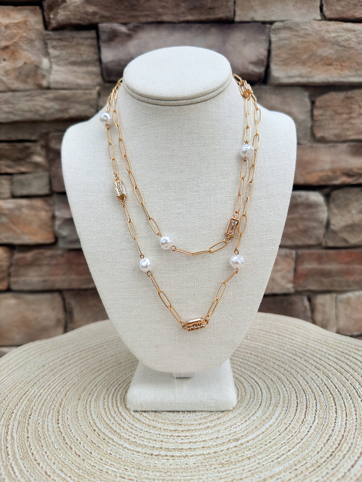 Golden Radiance Crystal & Pearl Oval Link Necklace - The Pink Pineapple 850