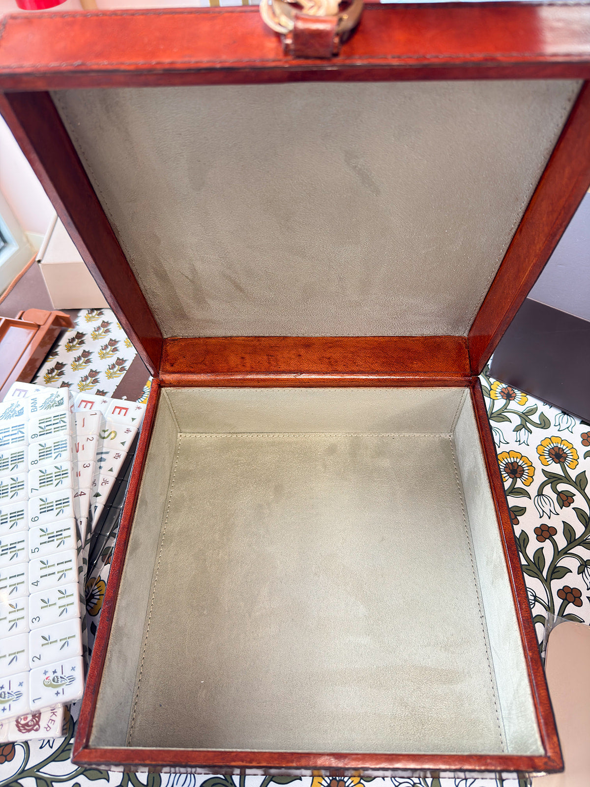 Chestnut Leather Storage Box in brown premium leather with a square design for Mahjong tiles and everyday essentials