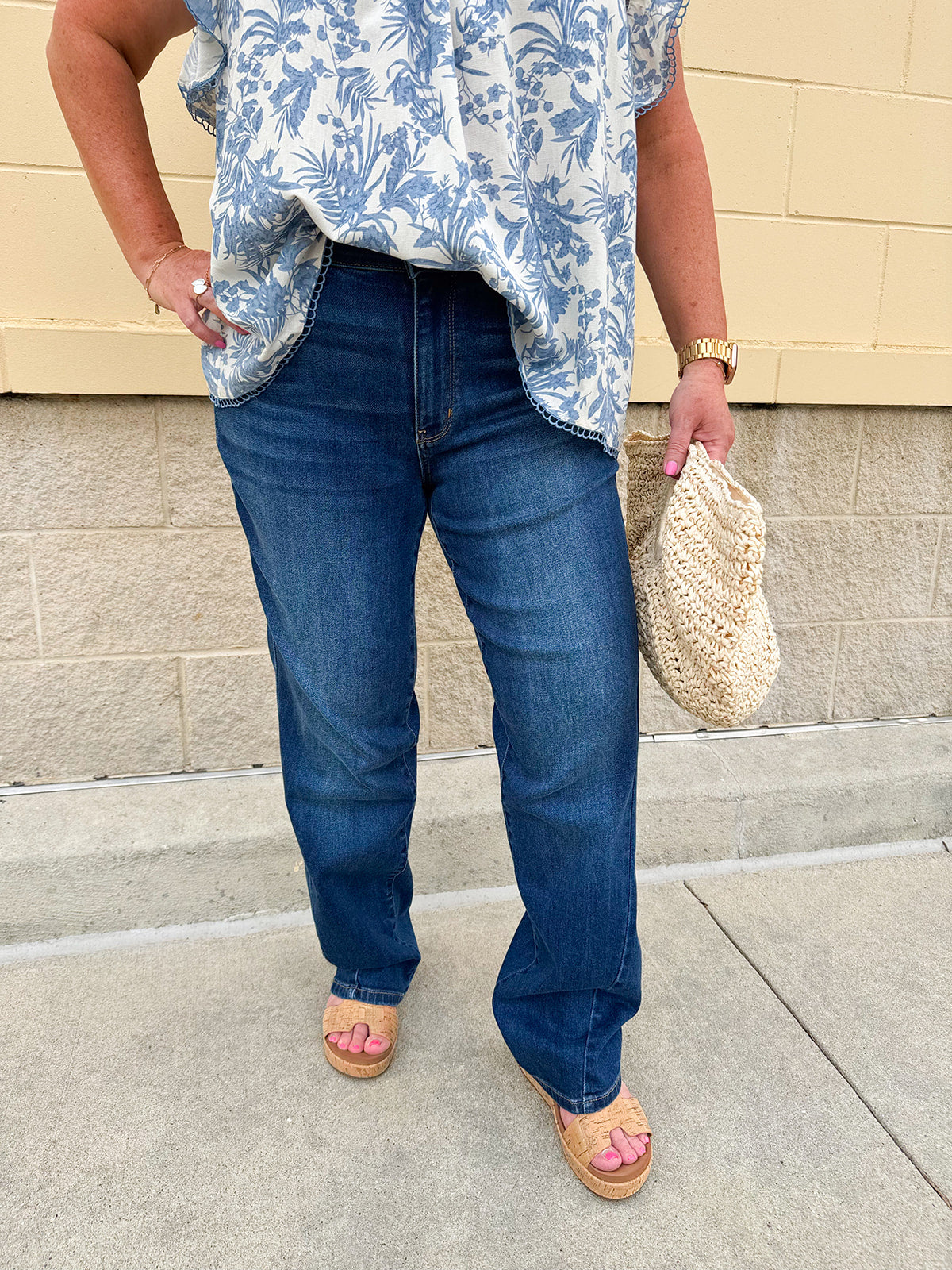 [Judy Blue] The Chloe Mid Rise Straight Leg Jeans