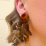 [LINNY CO] Flora Caramel Earrings, oversized 80mm design with glossy light and dark brown marbled acetate.