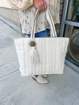 Breezy Tote | Front View