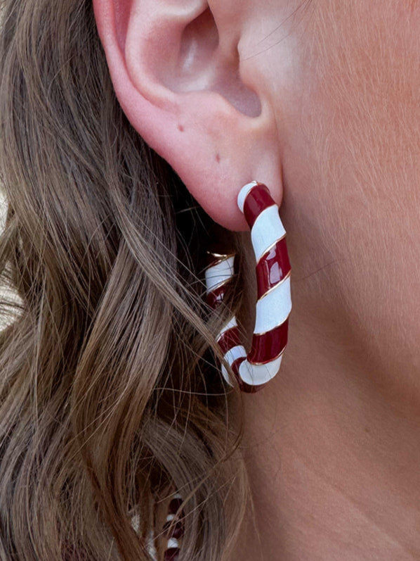 Garnet and white striped bamboo-style hoop earrings with gold trim