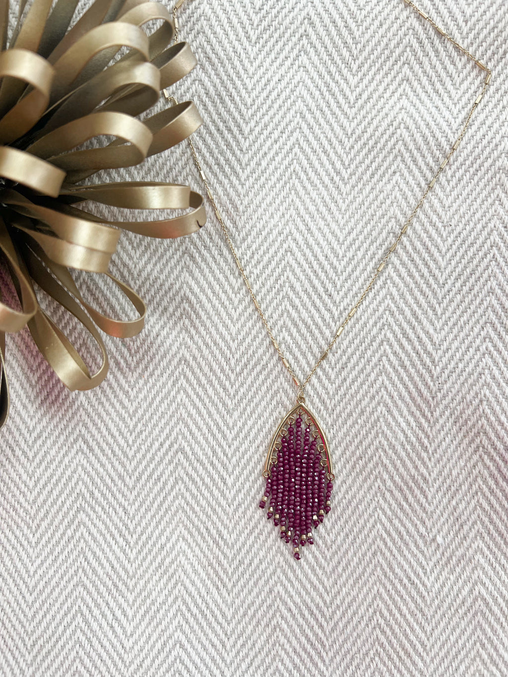Elongated Fringe Bead Pendant Necklace | Front View