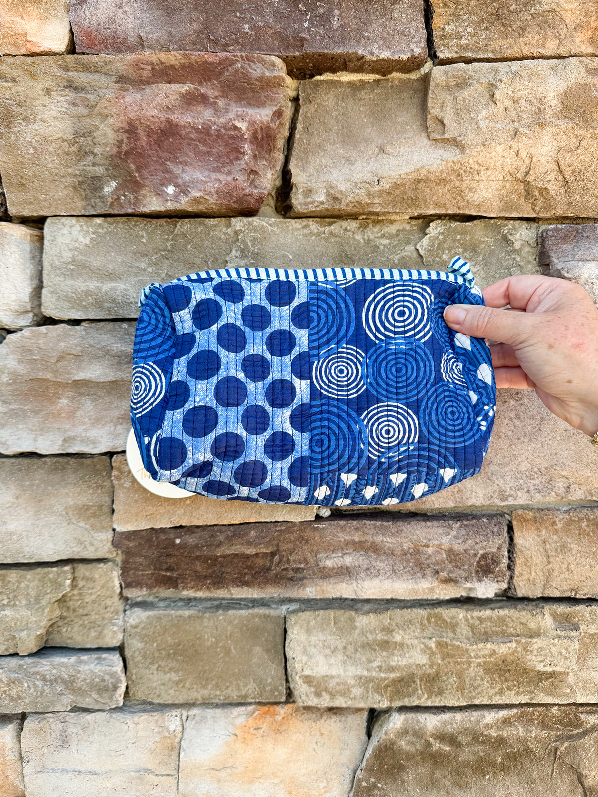 Seaside Stroll Quilted Cosmetic Bag – Medium