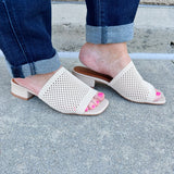 [Bruno Menegatti] America Cream Knit Heel