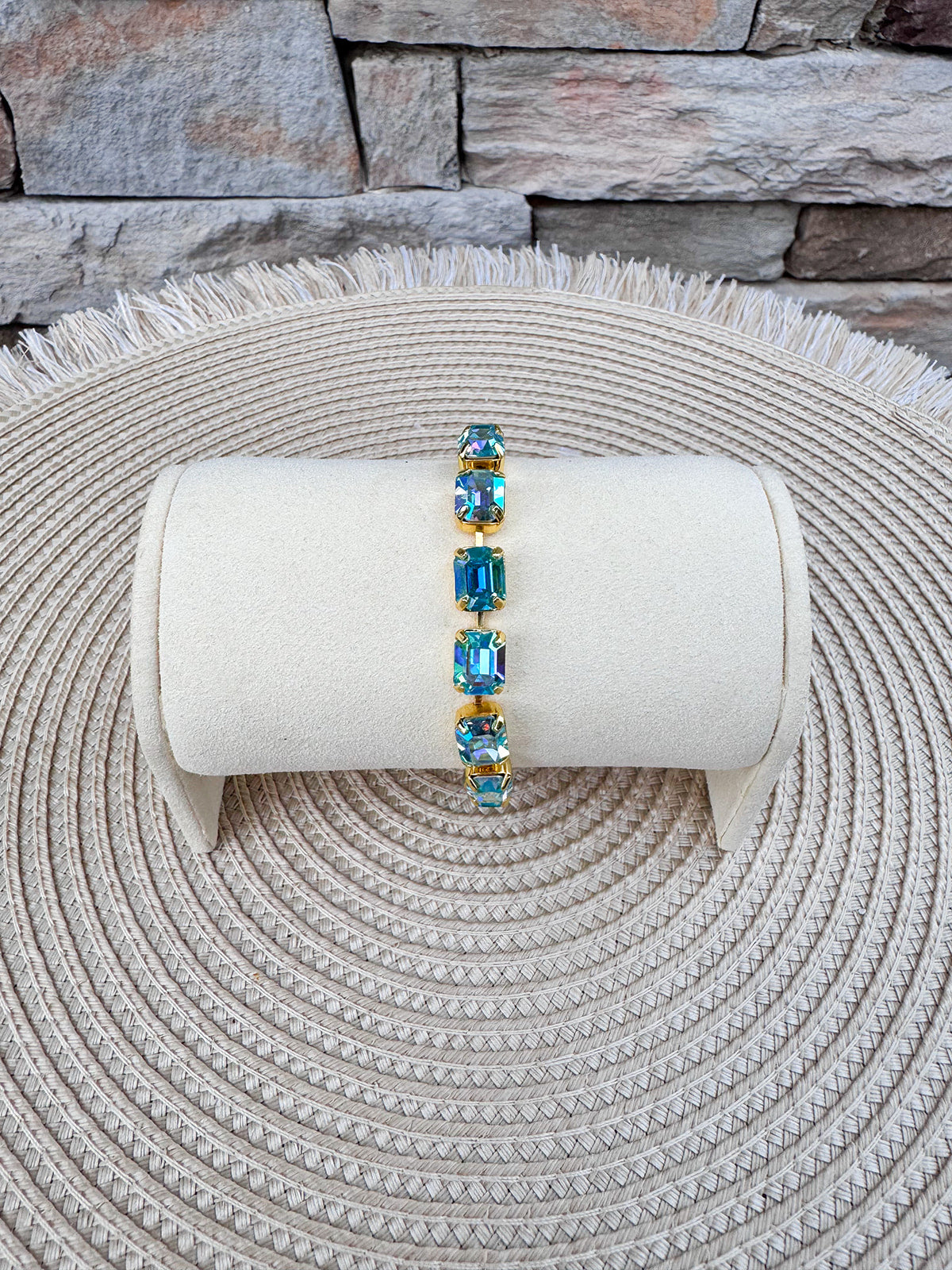 [Sorrelli] Octavia Tennis Bracelet Aqua Aurora Borealis - The Pink Pineapple 850