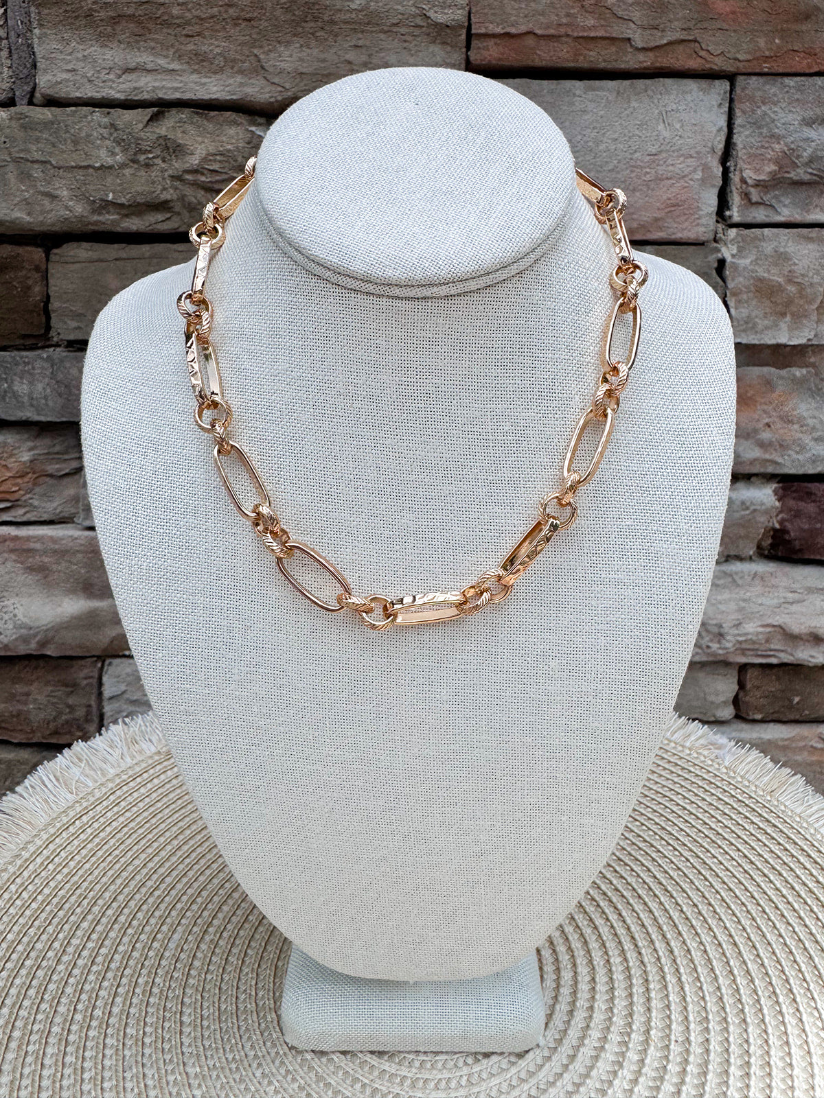 Golden Harmony Open Chain Necklace - The Pink Pineapple 850