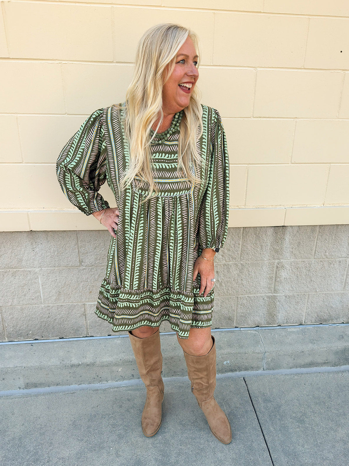 The Pink Pineapple 850 | Play Away Mahjong Cards: Modern Edition