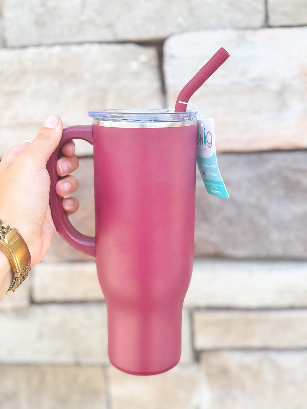 Garnet SWIG cup with handle and straw