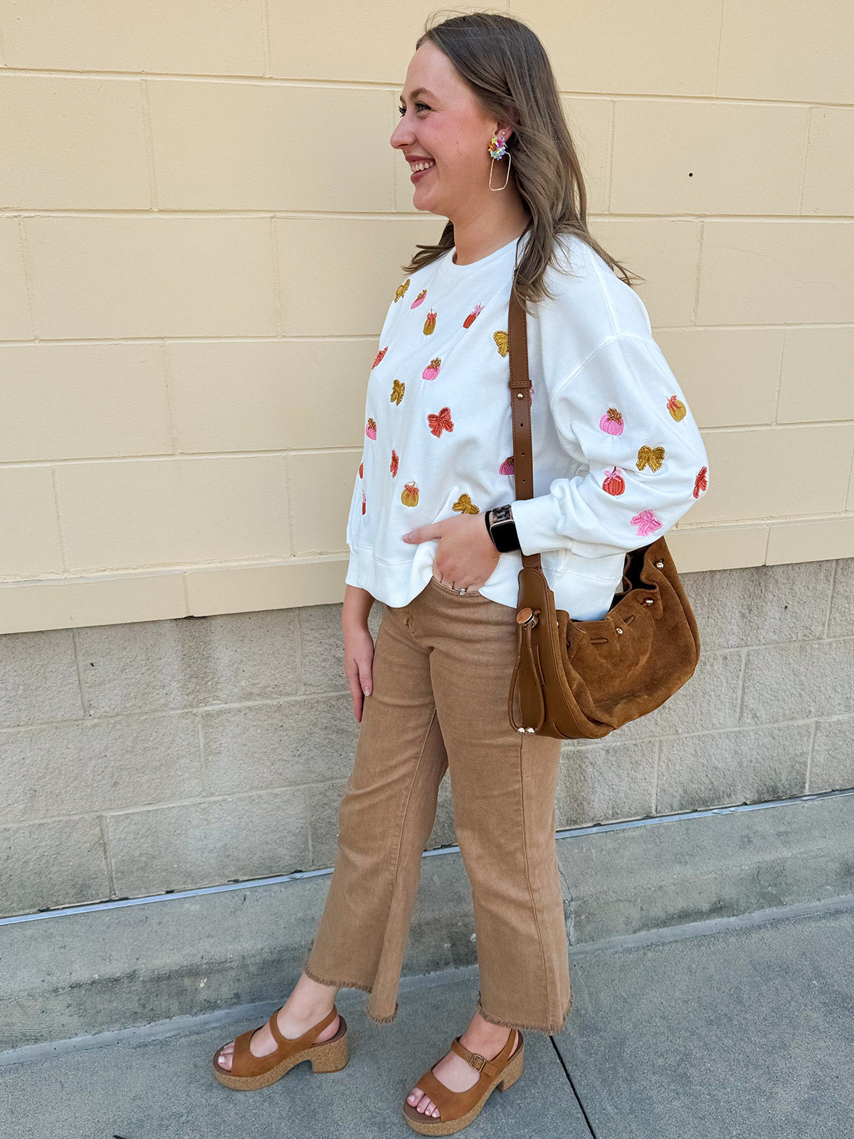 [Mary Square] Millie white sweatshirt with pink and gold bows and pumpkin patches