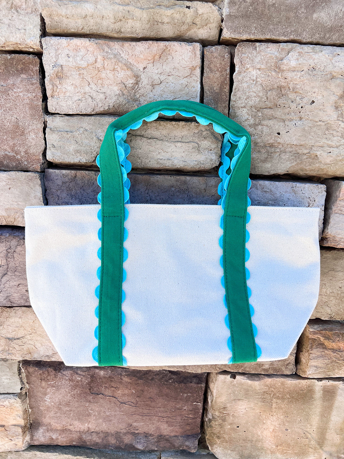 Poppy Scallop Mini Tote – Kelly Green- The Pink Pineapple 850
