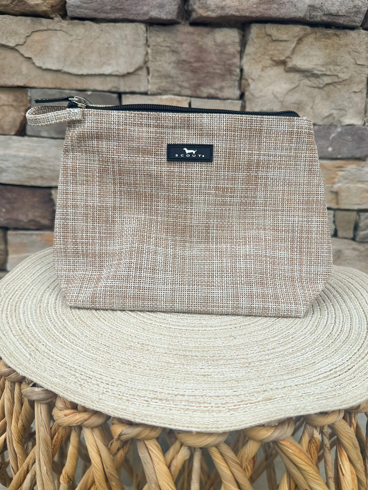 [Scout] Go Getter Pouch in Sand Woven with textured woven material and side finger loop