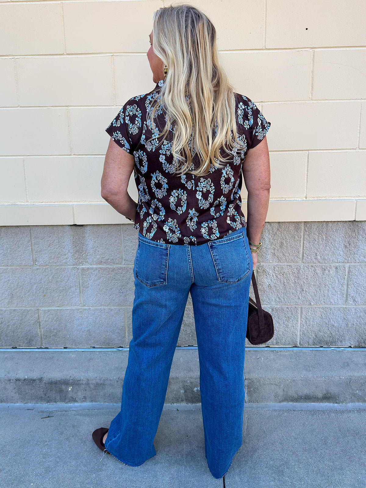 THML Cocoa Botanica Top in brown with blue and white circular floral print