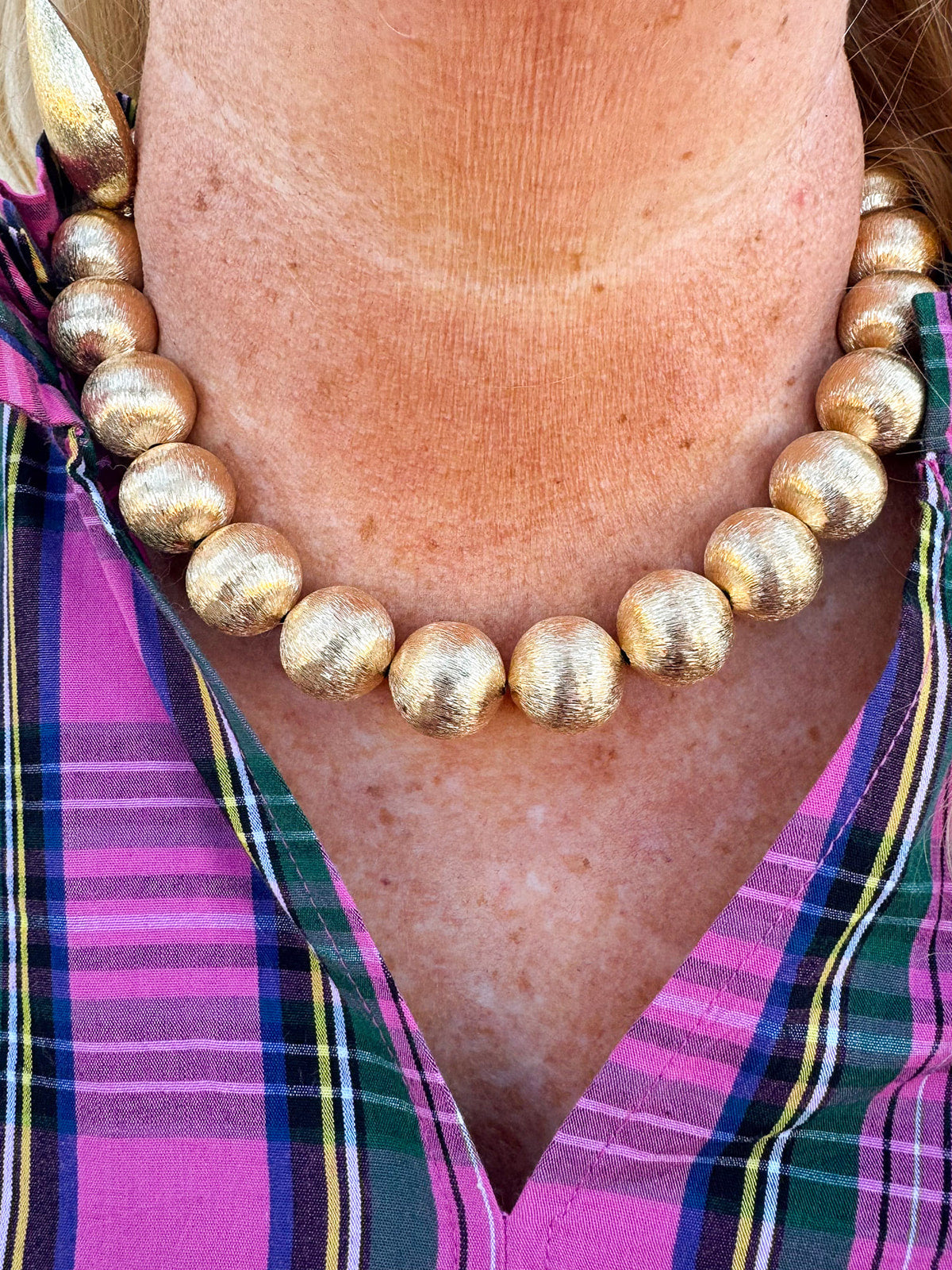 Brushed Gold Big Ball Necklace - The Pink Pineapple 850