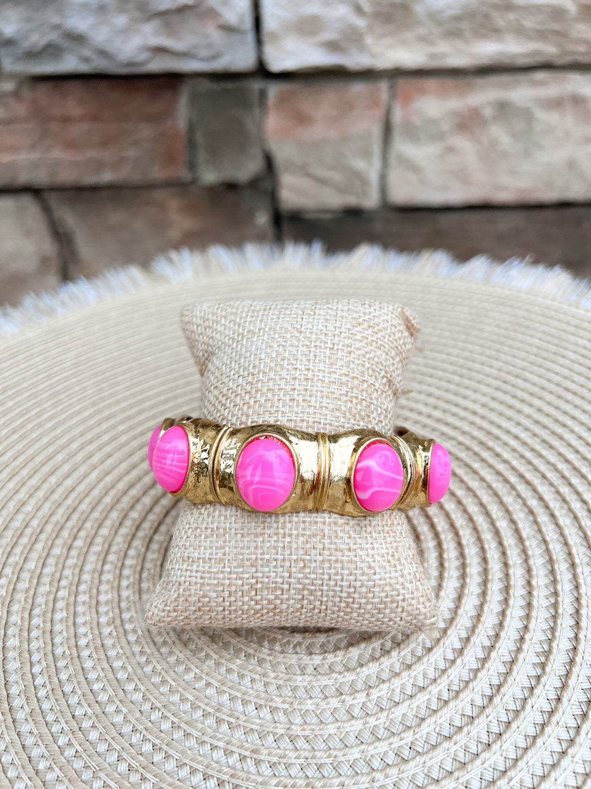 Vintage Charm Resin Stone Stretch Bracelet in Hot Pink - The Pink Pineapple 850