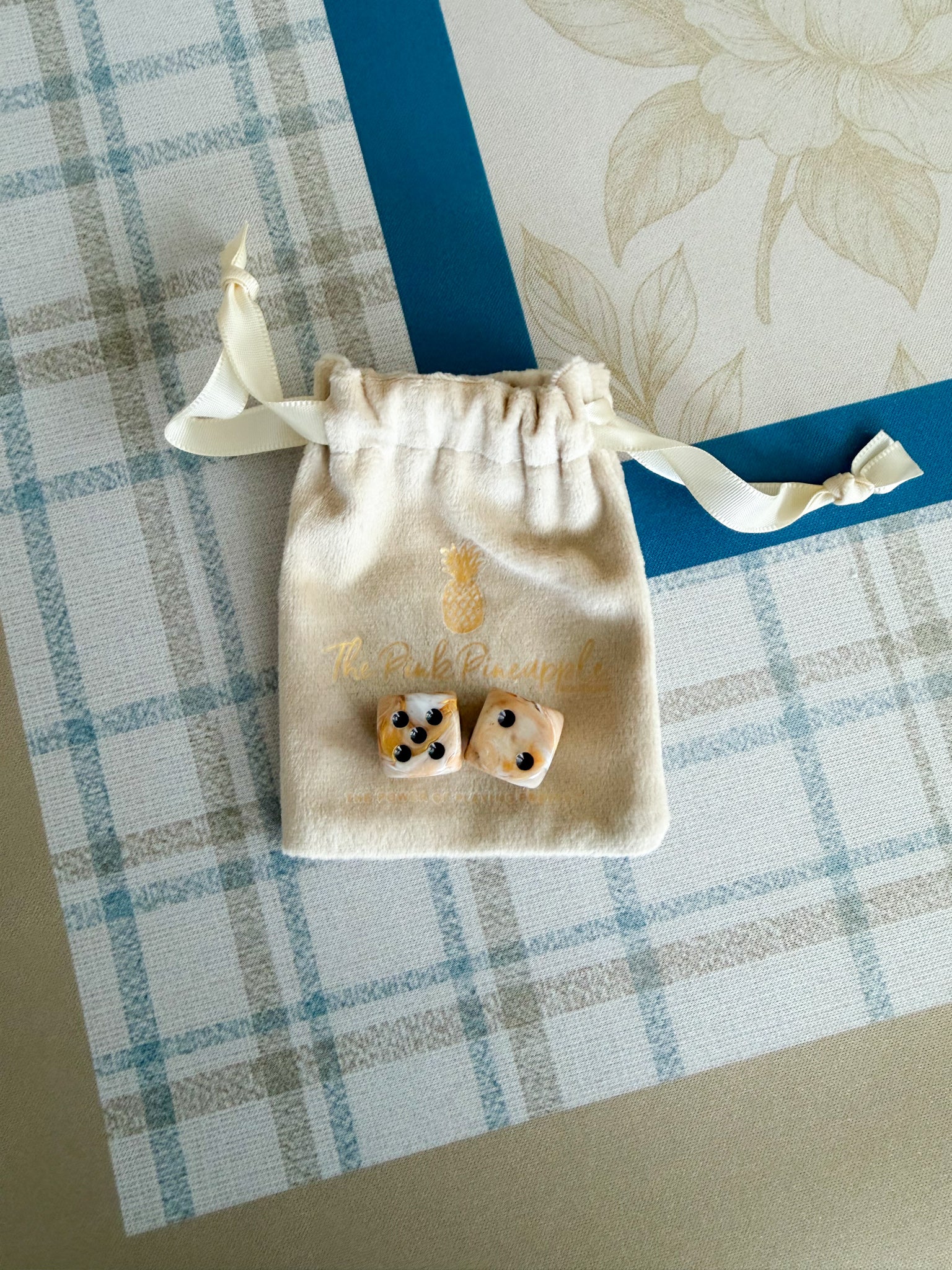 Warm Honey Mahjong Dice
