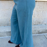 [Z Supply] Scout Jersey Crop Flare Pant in Emerald Cove