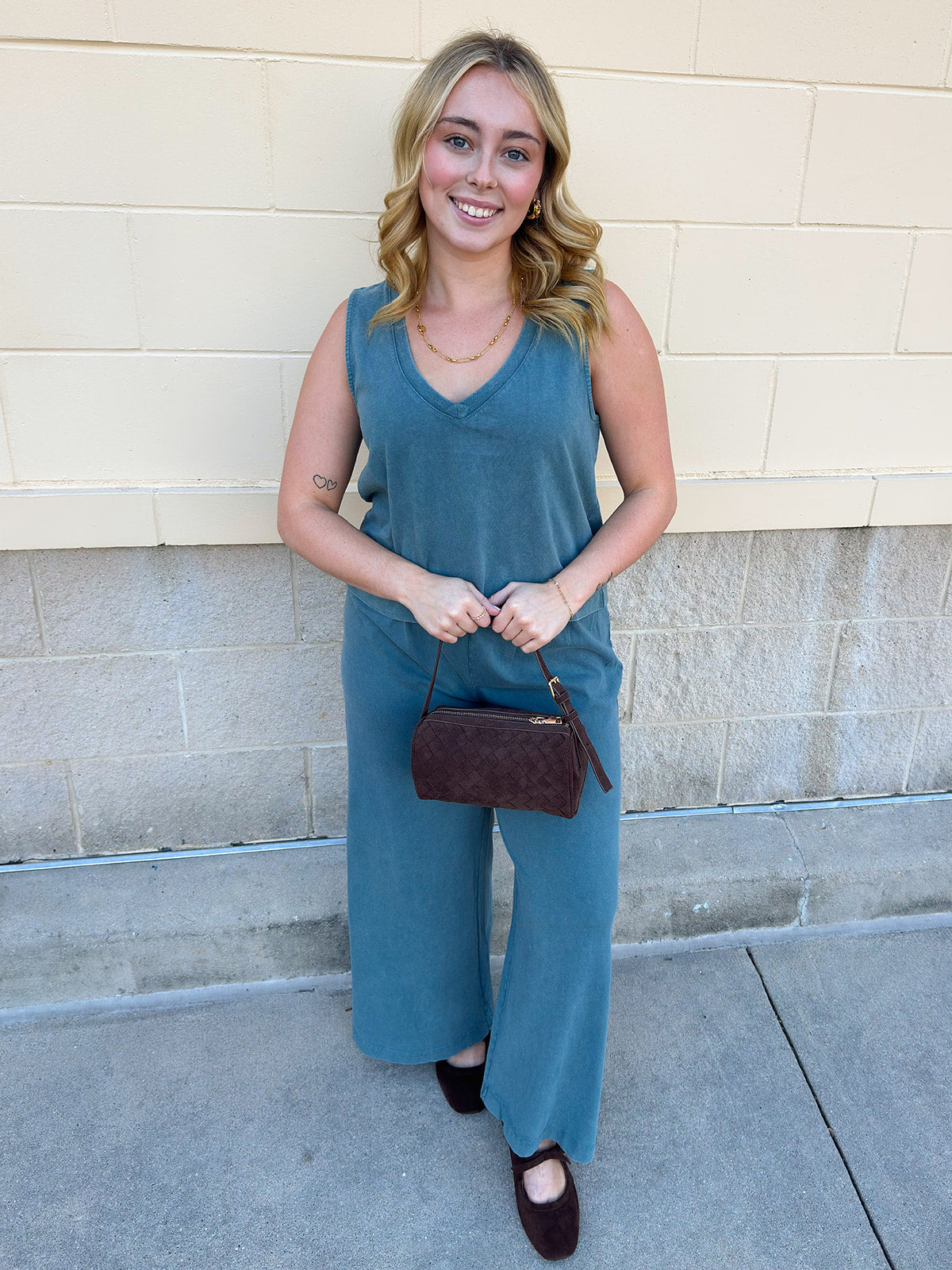  Z Supply Sloane V-Neck Top in Emerald Cove