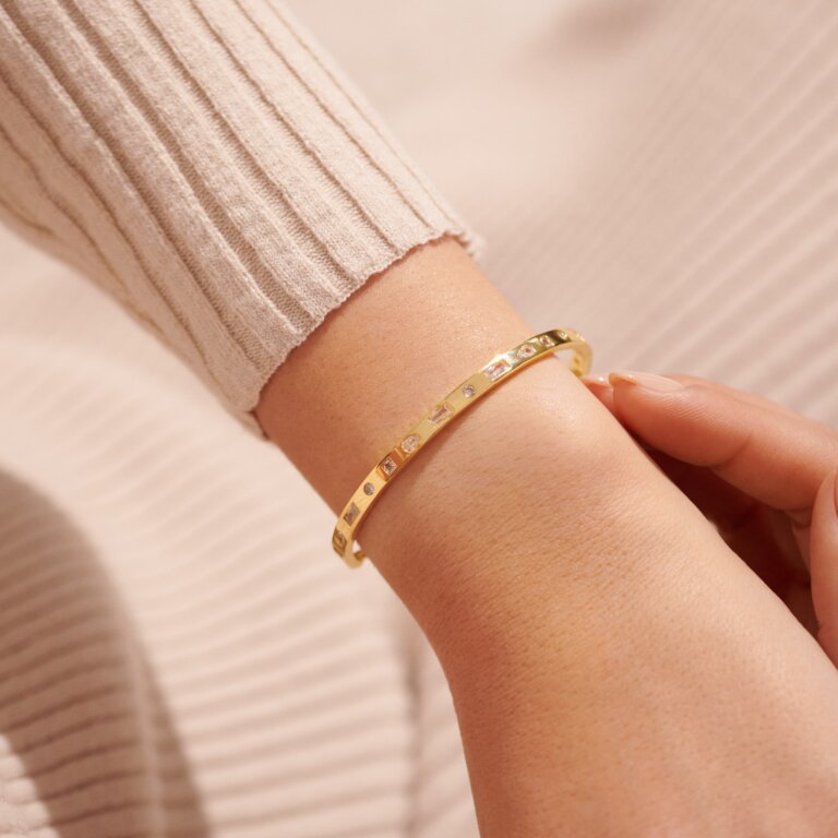 Bracelet Bar in Gold-Tone Plating | Styled View