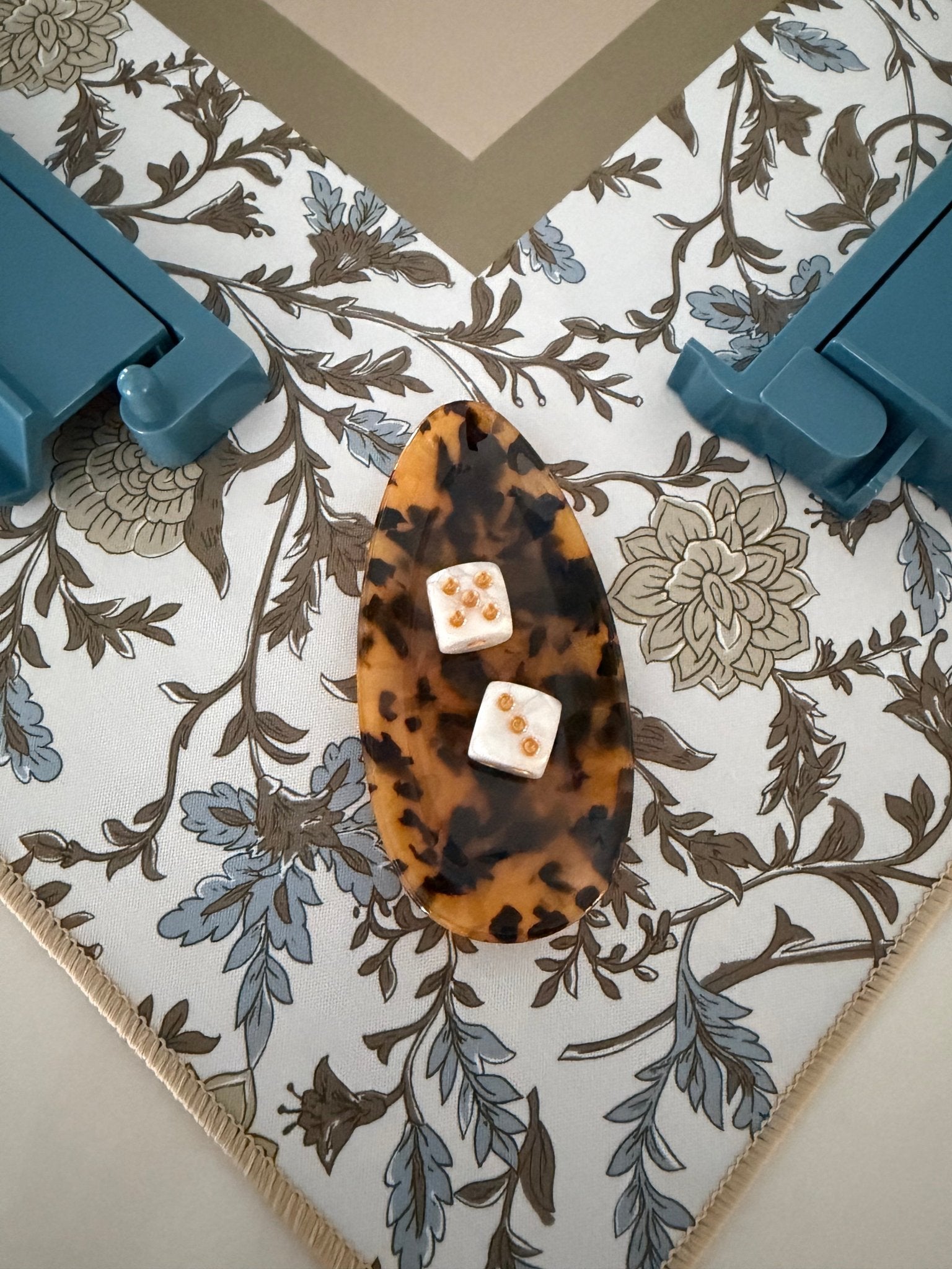 Amber Tortoise Oval Dice Catchall - The Pink Pineapple 850