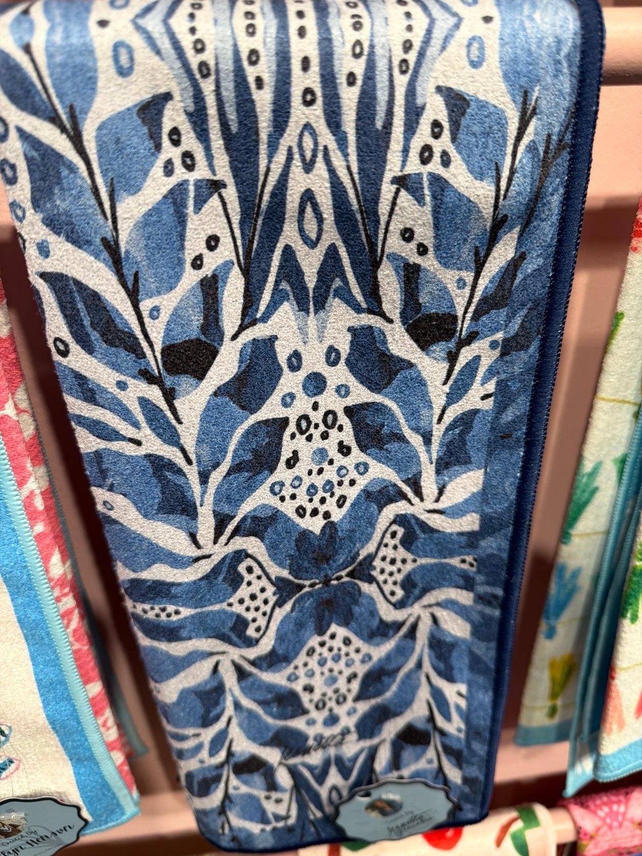 Amina Indigo Reversible Tea Towel - The Pink Pineapple 850