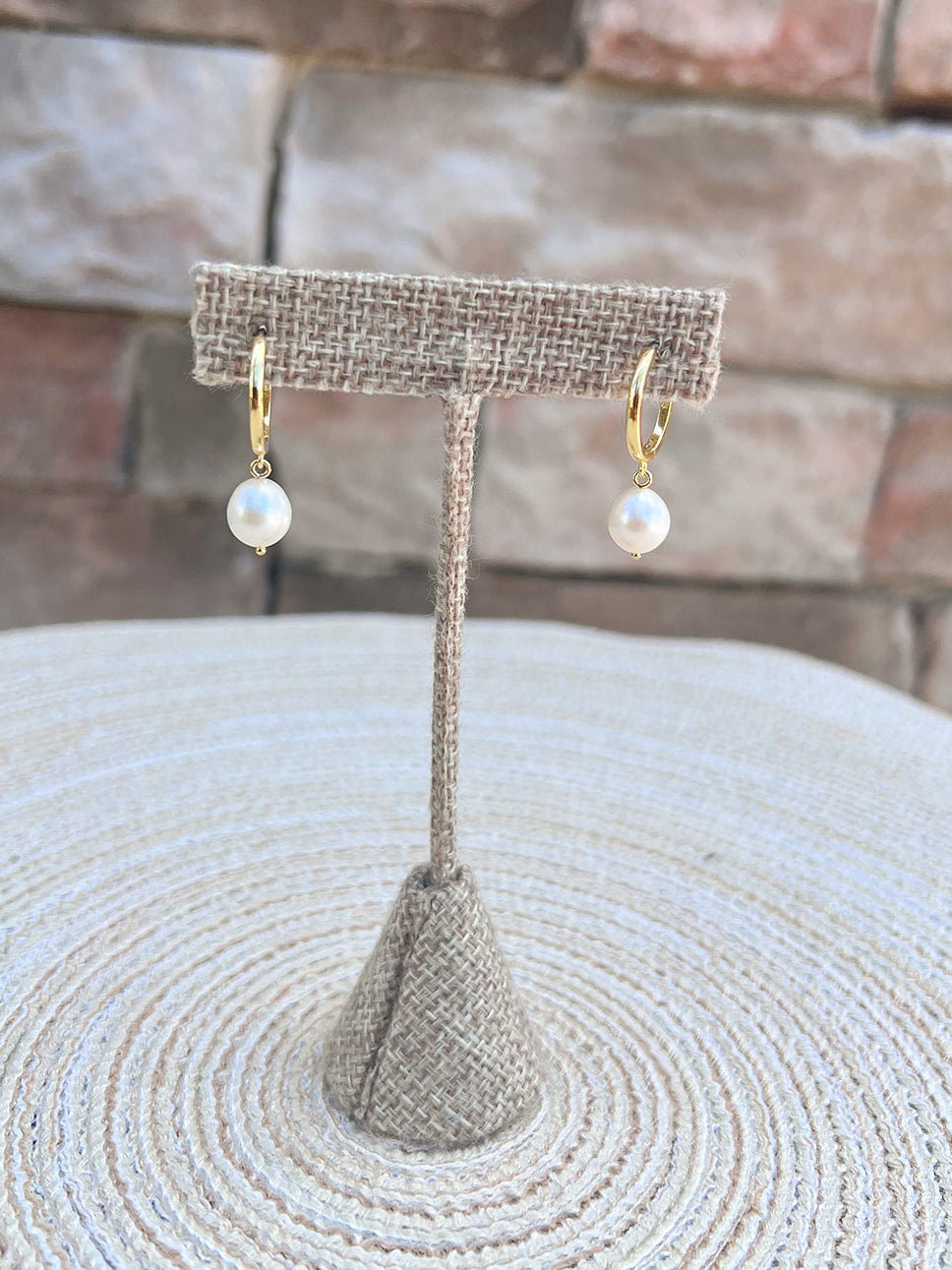 [Ana Luisa] Frida Medium Pearl Hoops - The Pink Pineapple 850