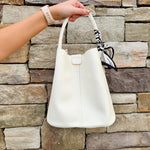 [BC Bags] White Medium Bucket Bag - The Pink Pineapple 850