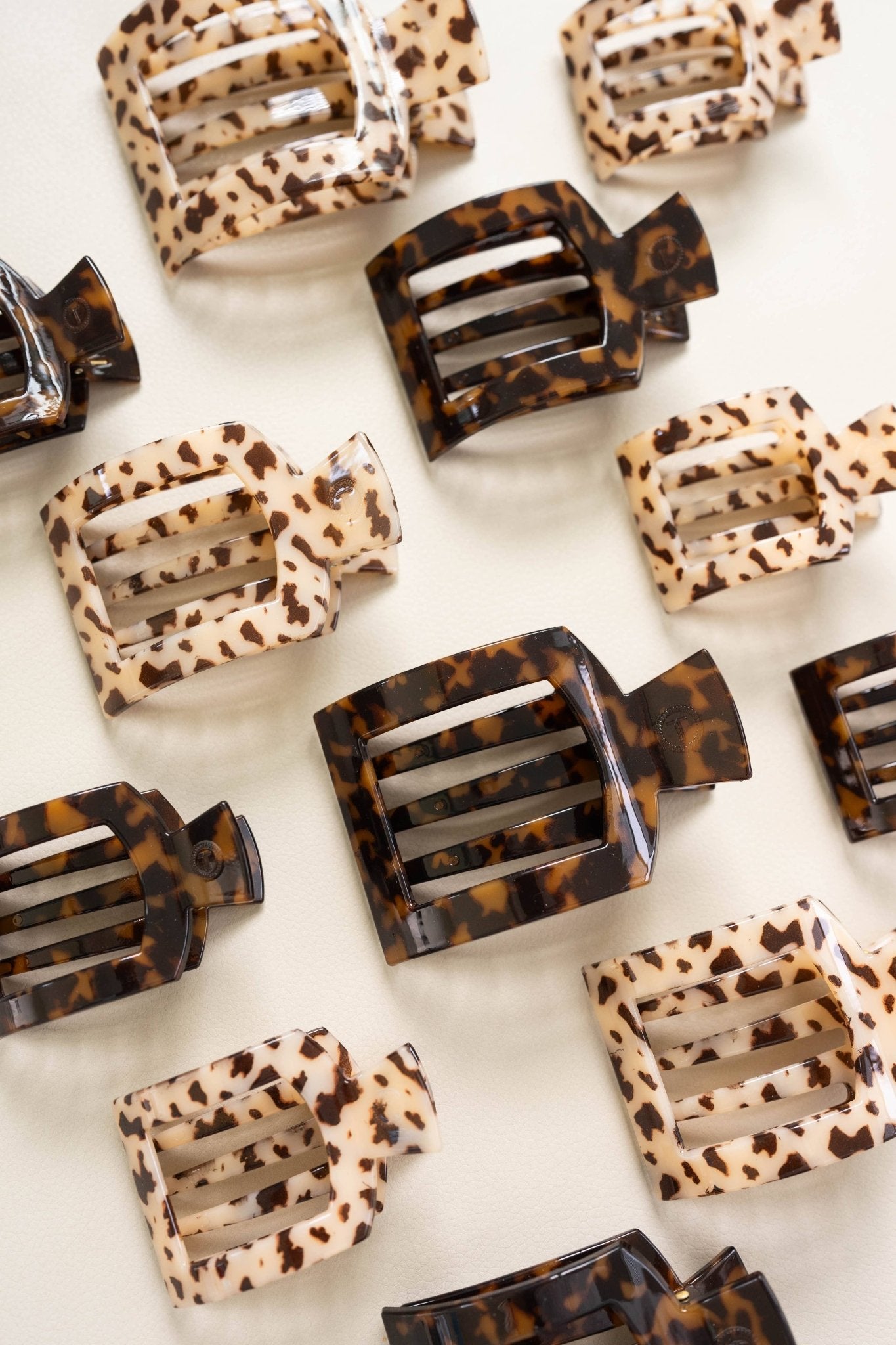 Blonde Tortoise Large Flat Square Clip - The Pink Pineapple 850