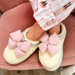 Bloom & Bow Cozy Sherpa Slippers - The Pink Pineapple 850