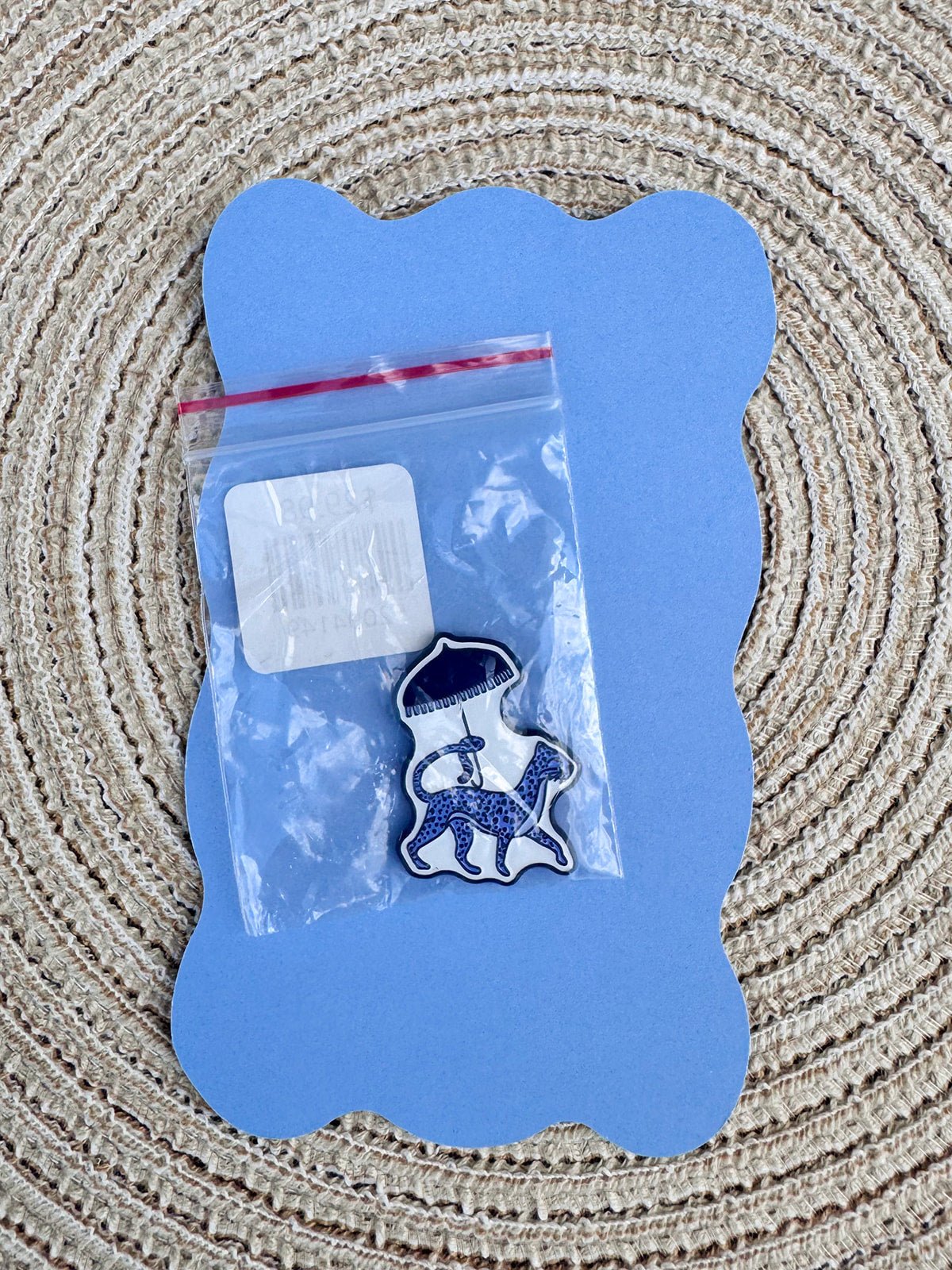 Blue Cheetah Needle Minder - The Pink Pineapple 850