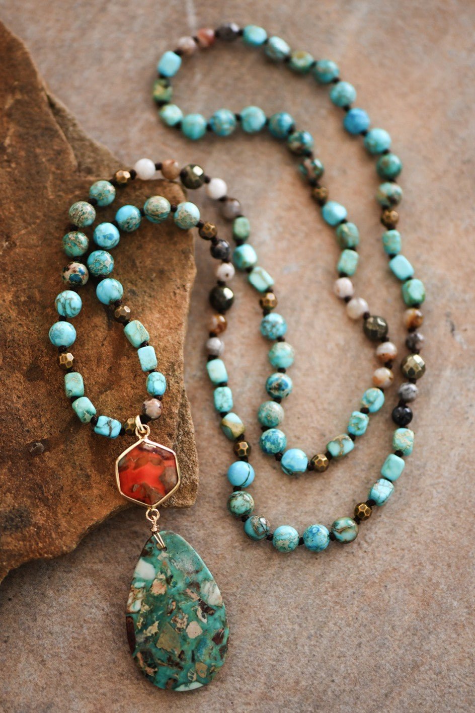 Blue Sea Natural Stone Bead Pendant Necklace - The Pink Pineapple 850