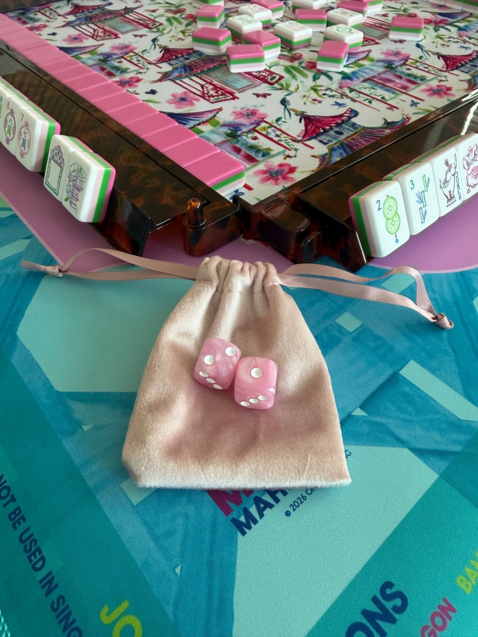 Blush Empress Mahjong Dice - The Pink Pineapple 850
