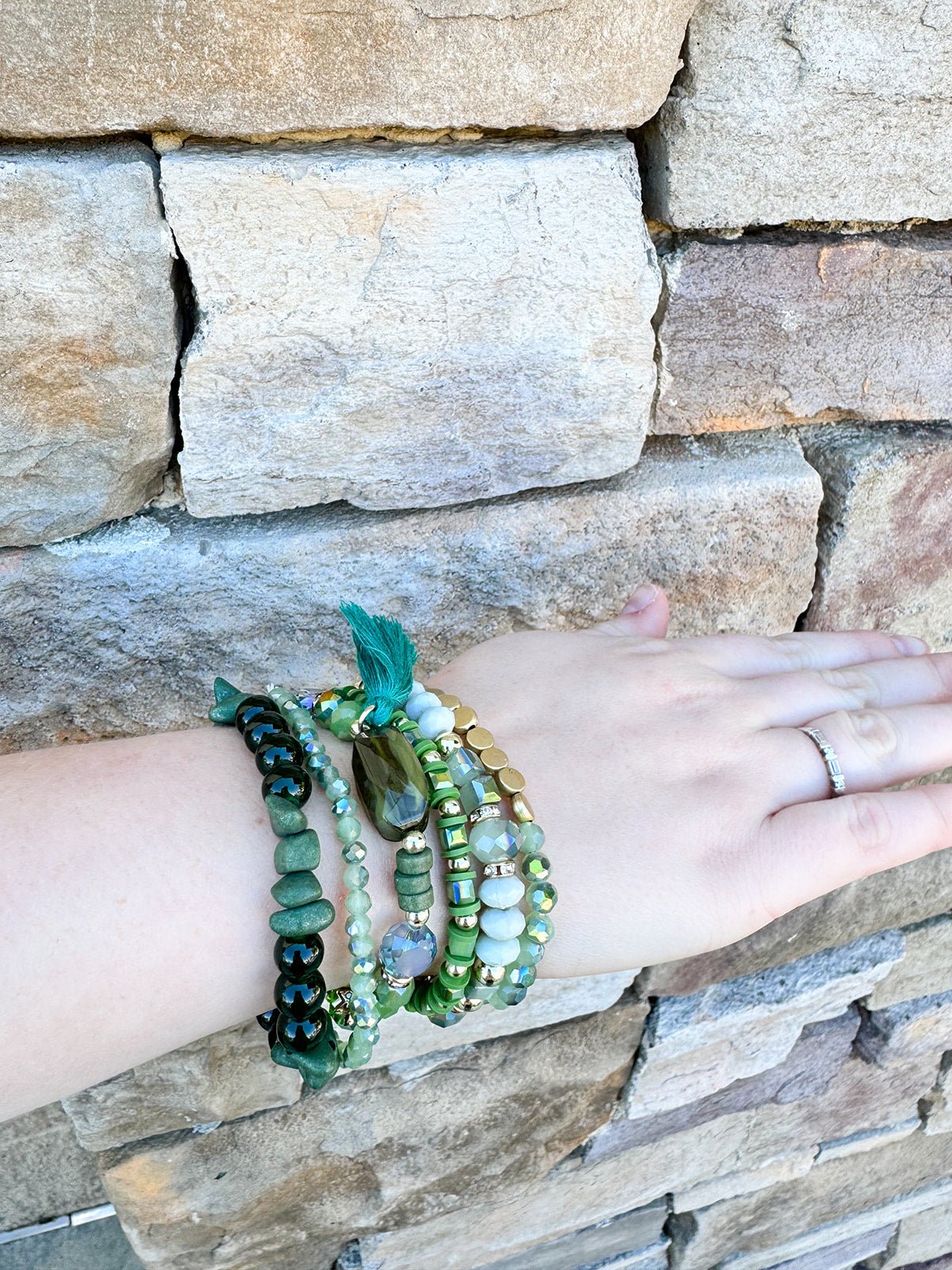 Boho Charm Tassel Bracelet Green - The Pink Pineapple 850