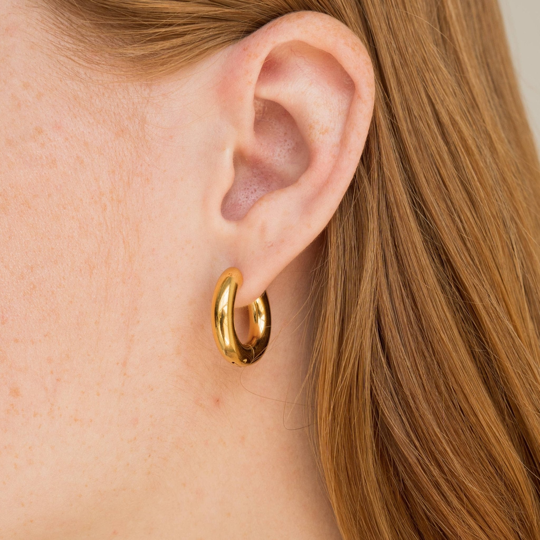 [Brenda Grands] 12mm Chunky Gold Hoops - The Pink Pineapple 850