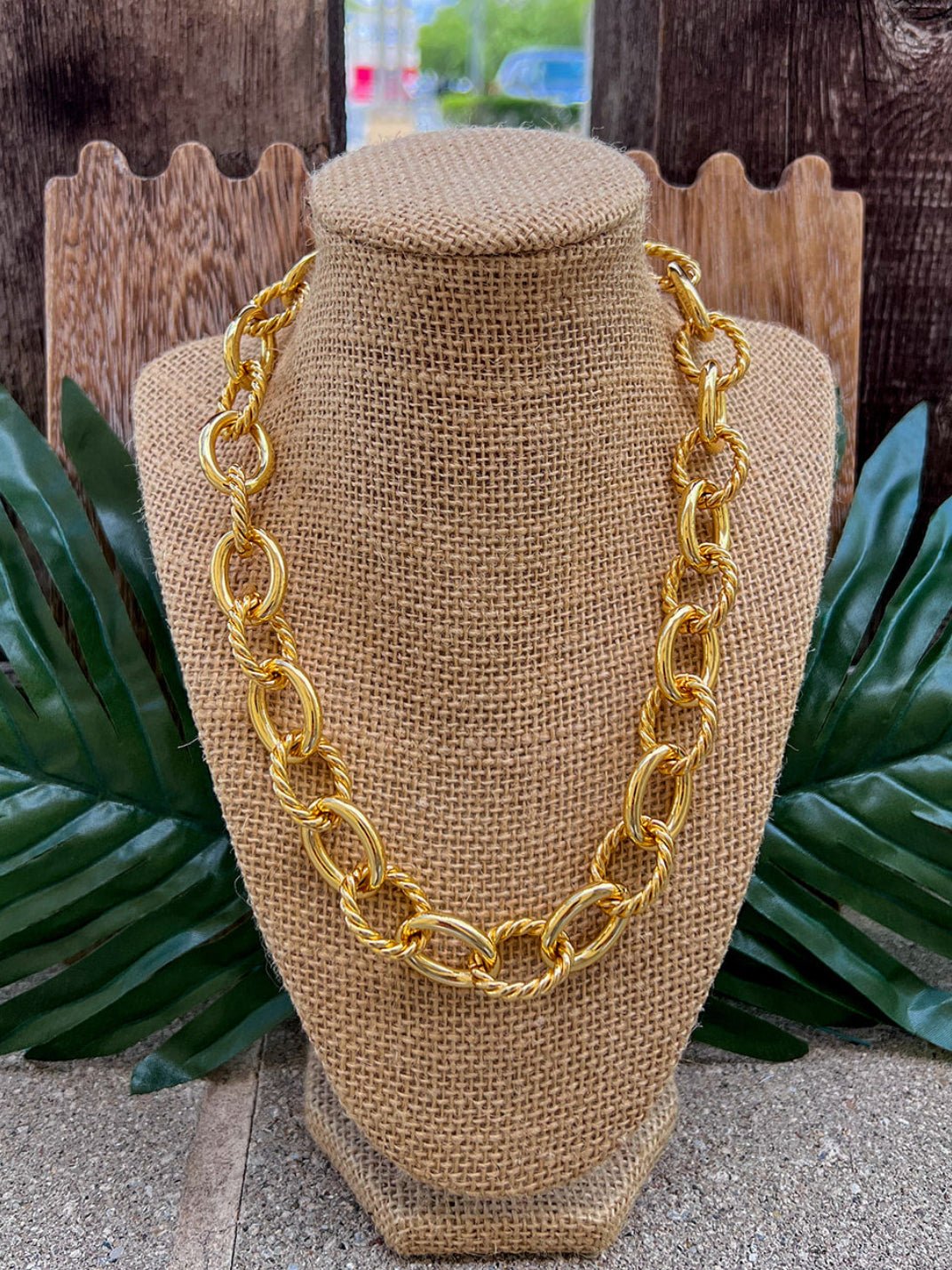 [Brenda Grands] Gold Link Statement Aspen Necklace - The Pink Pineapple 850