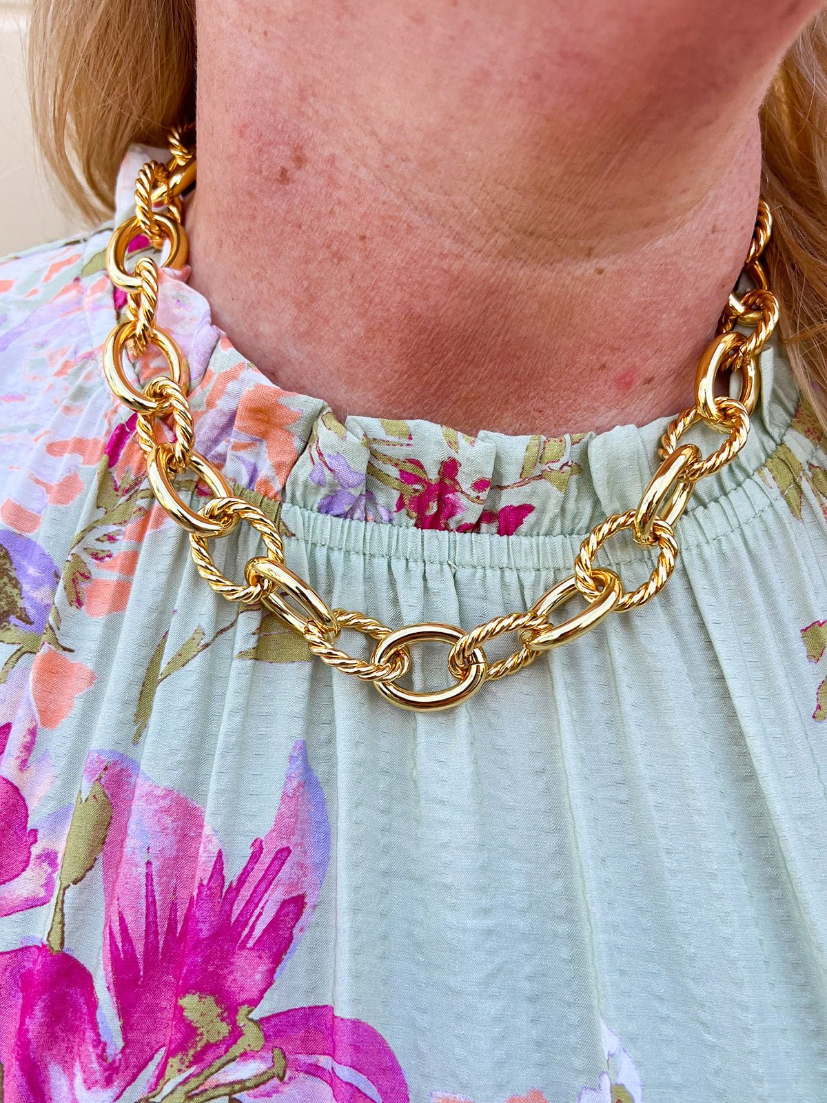 [Brenda Grands] Gold Link Statement Aspen Necklace - The Pink Pineapple 850