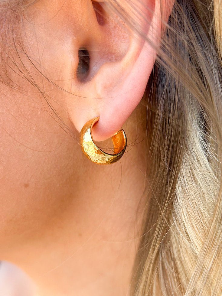 [Brenda Grands] Hammered Hoops Mini - The Pink Pineapple 850