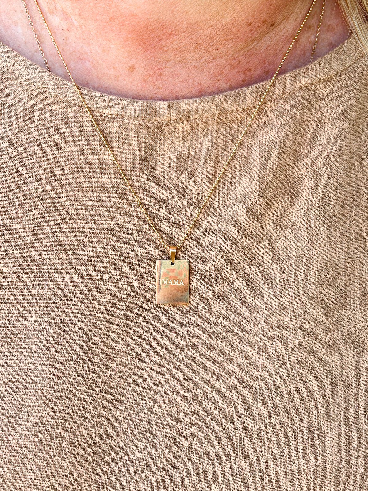 [Brenda Grands] Mama Necklace Long - The Pink Pineapple 850