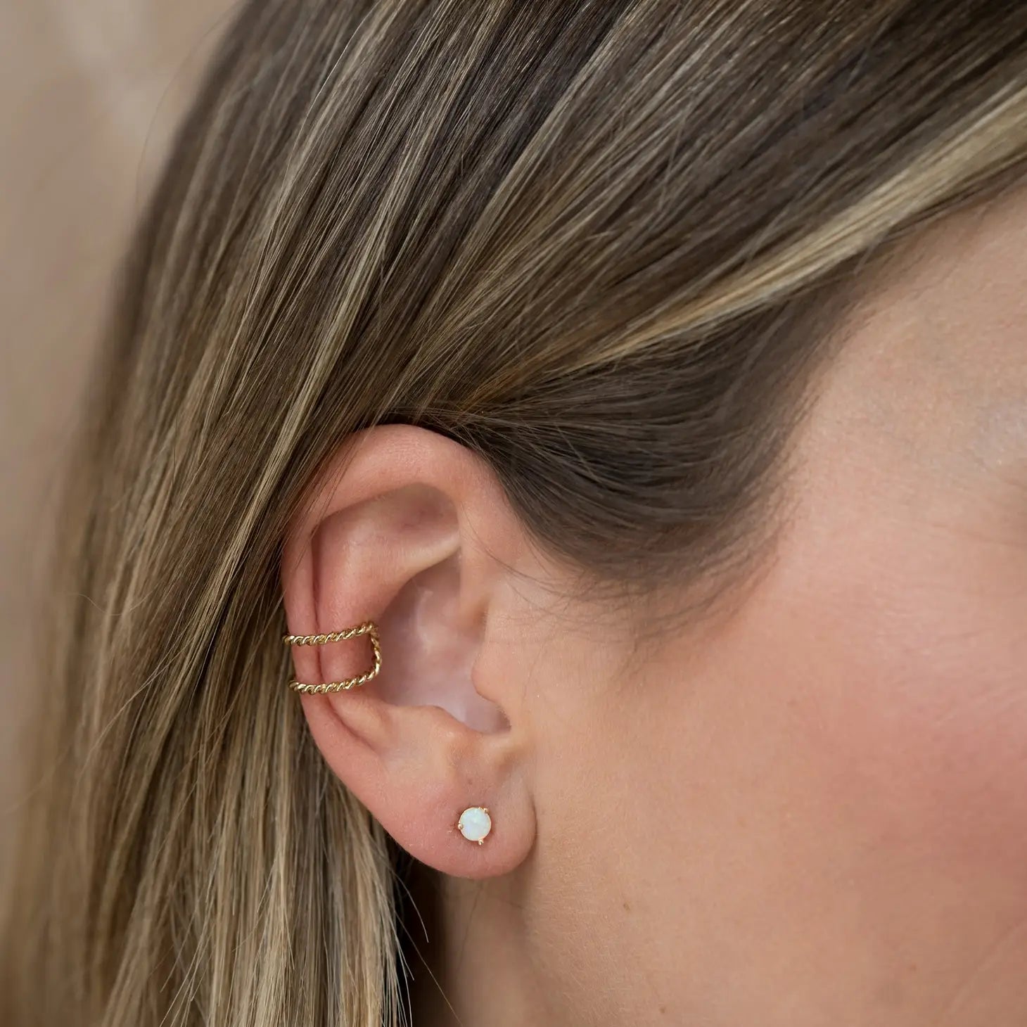 [Brenda Grands] Opal Studs - The Pink Pineapple 850