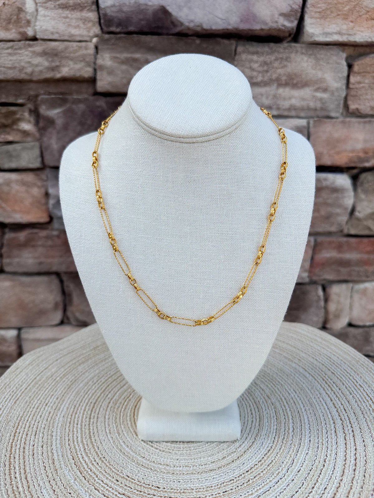 [Brenda Grands] Shiny Paperclip Necklace - The Pink Pineapple 850