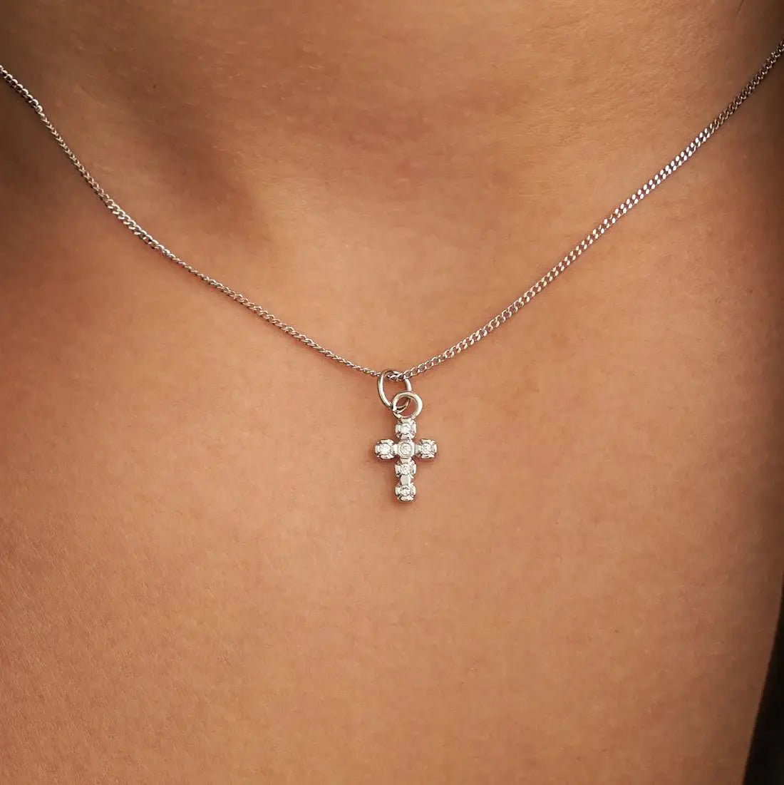 Brenda Grands Silver Shiny Cross Necklace - The Pink Pineapple 850
