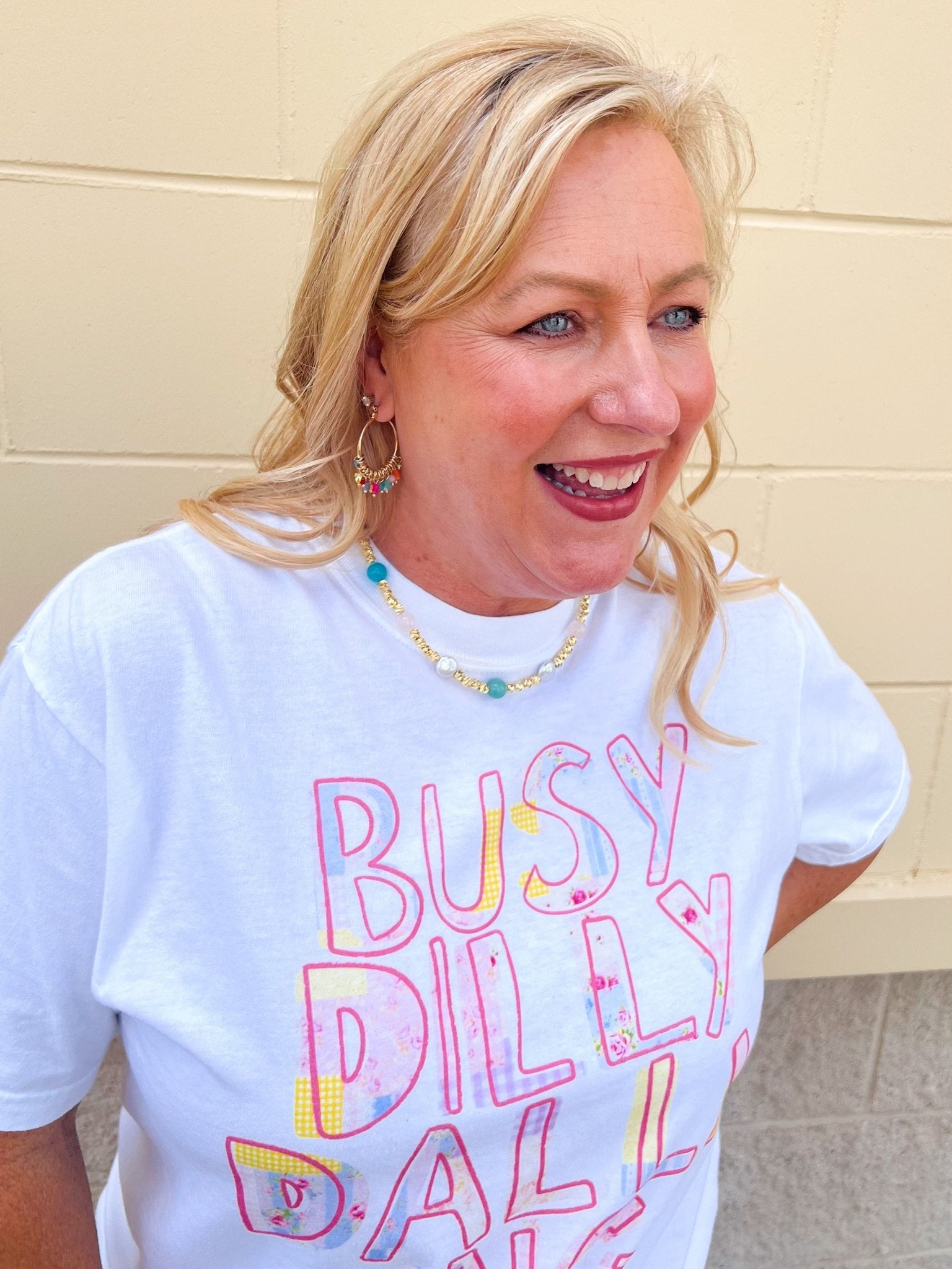 Busy Dilly Dally Days Tee - The Pink Pineapple 850