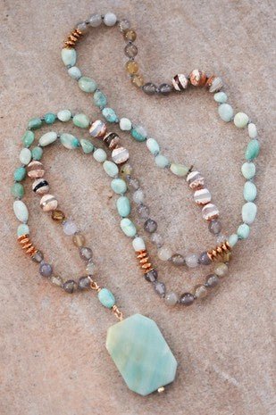 Caribbean Mint Natural Stone Bead Necklace - The Pink Pineapple 850