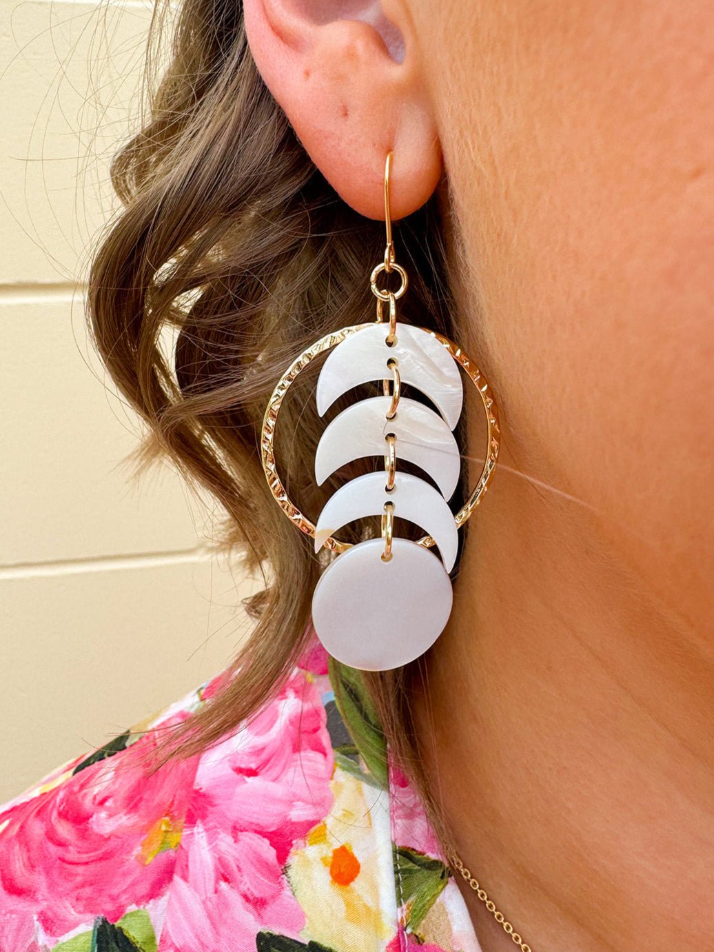 Coastal Glow Mother of Pearl Earrings - The Pink Pineapple 850