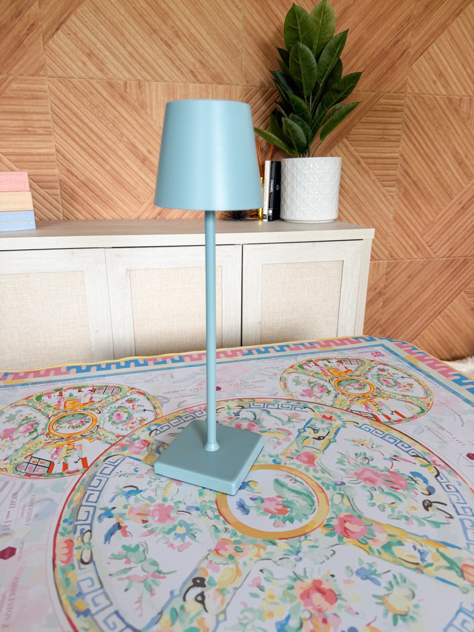 Coastal Glow Rechargeable Table Lamp - The Pink Pineapple 850